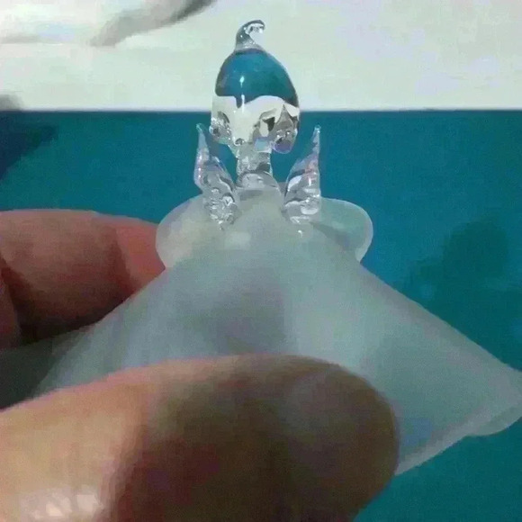 Unmarked clear and frosted blown glass angel praying girl decoration Christmas - Picture 6 of 7